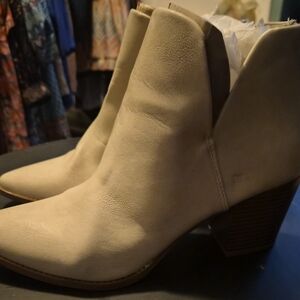 Sand & Stone. Beige Pointed Toe Ankle Booties with Block Heel